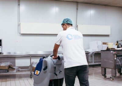 Voor een fris huis of nette werkplek kies je Direct Cleaning Service B.V., jouw schoonmaakbedrijf in Beverwijk voor particulieren, kantoren, winkels en VvE’s. We verzorgen periodieke schoonmaak, eenmalige schoonmaak, glasbewassing en oplevering.